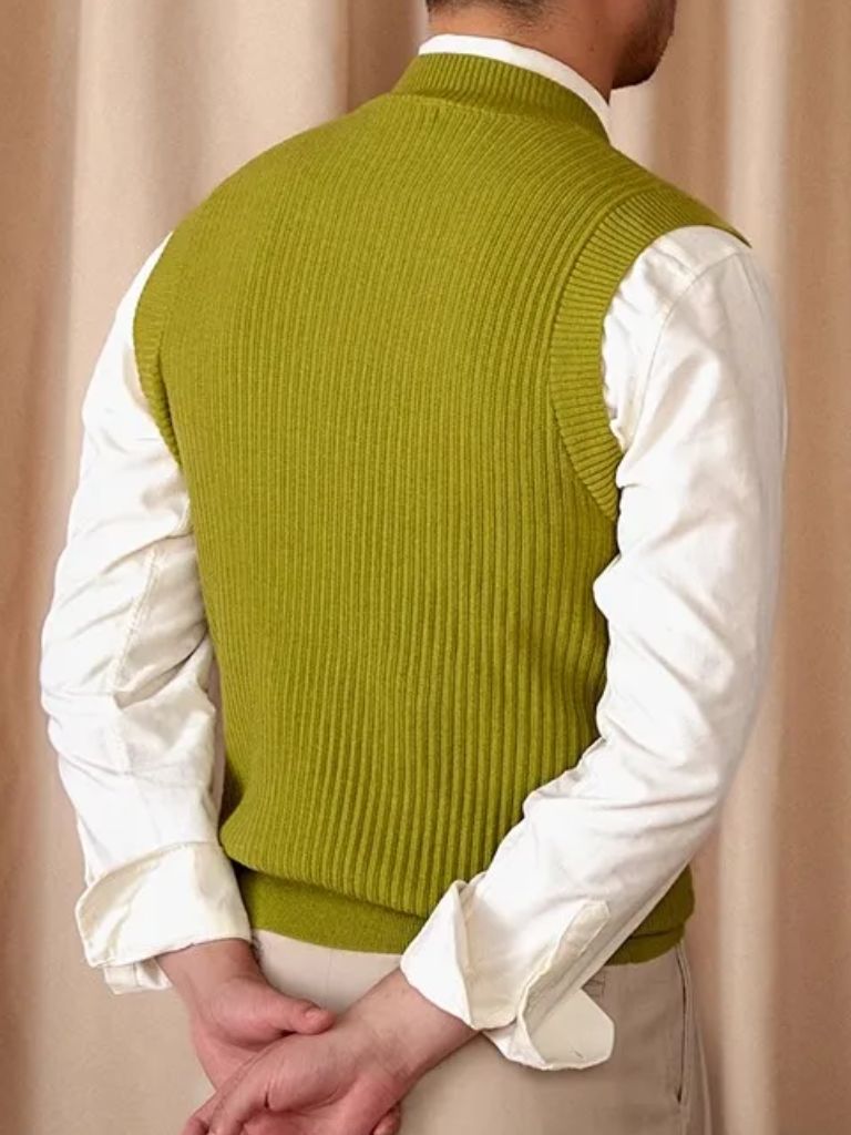 Strickweste von Cross & Crown