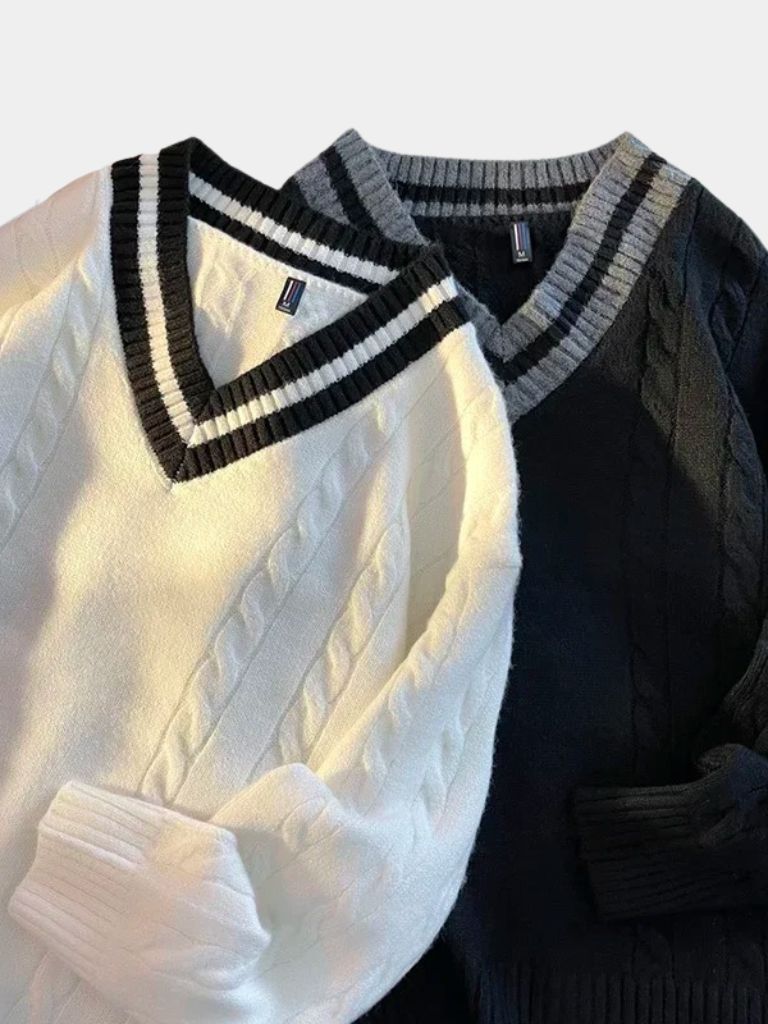 Schlichter V-Ausschnitt-Pullover - Cross & Crown