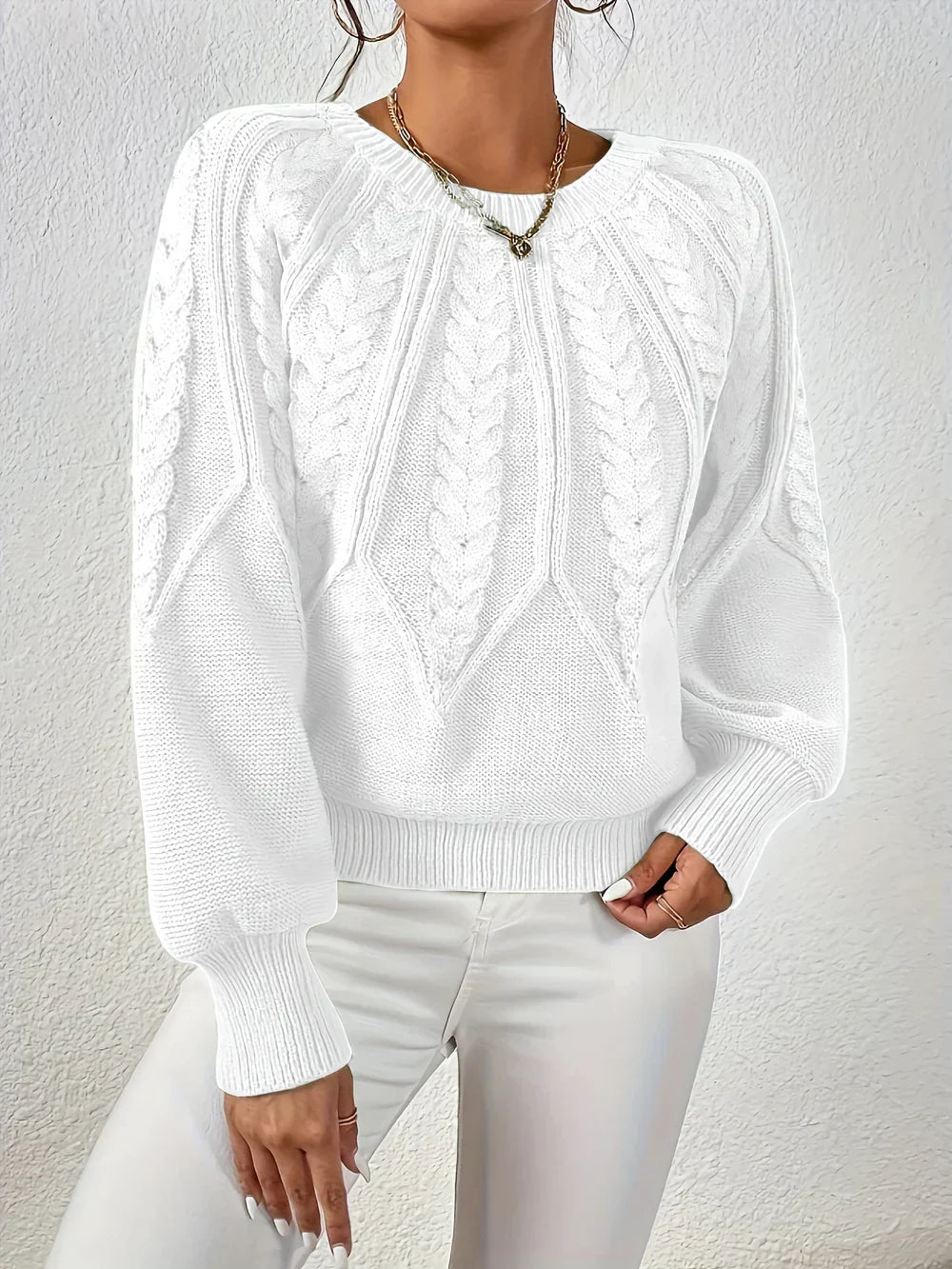 Lea | Elegant Women's Sweater with Fine Knit Pattern