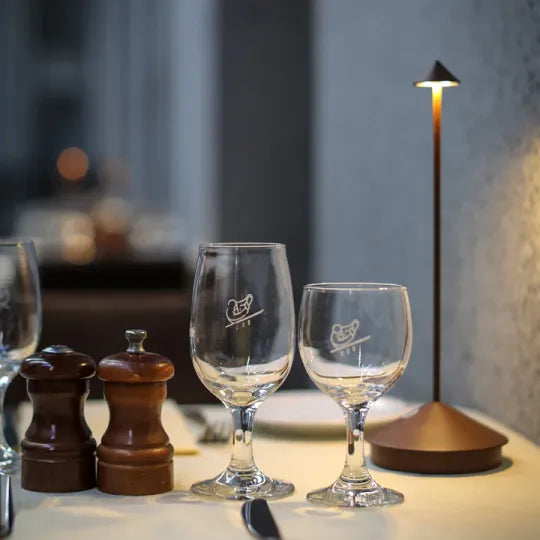 Lampe de table LED sans fil blanc chaud minimaliste