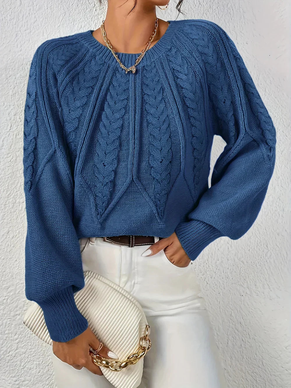 Lea | Elegant Women's Sweater with Fine Knit Pattern