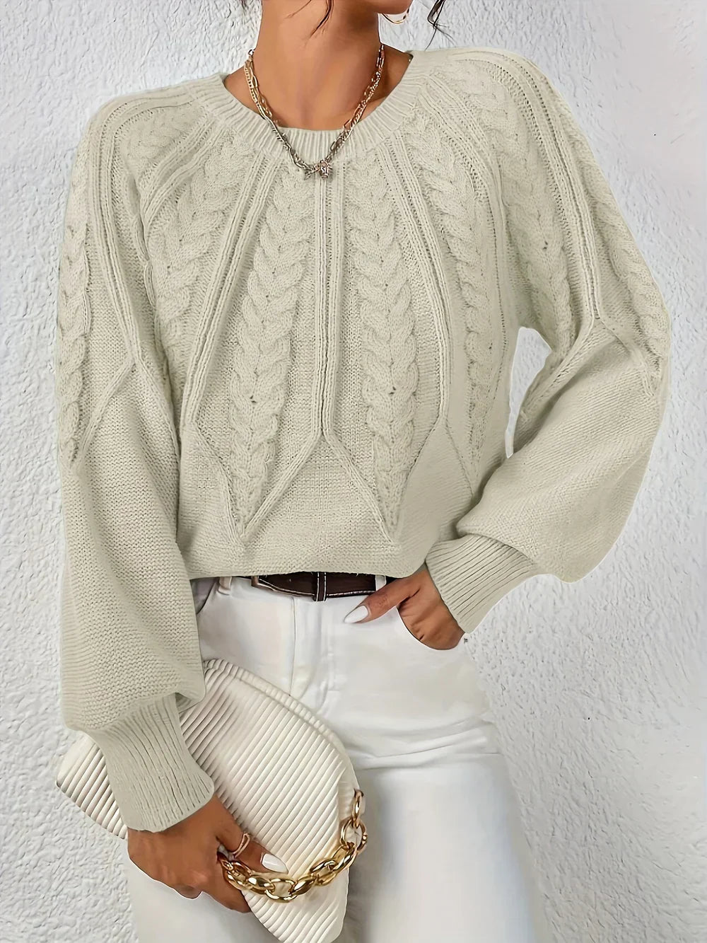Lea | Elegant Women's Sweater with Fine Knit Pattern