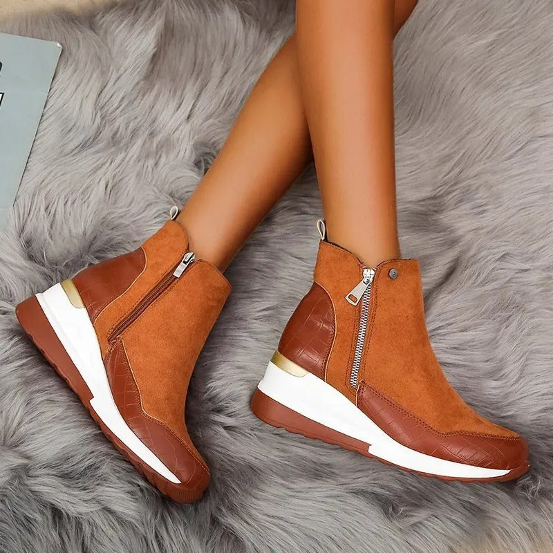 Ariella | Bottes compensées pour femme aspect daim avec talon compensé confortable