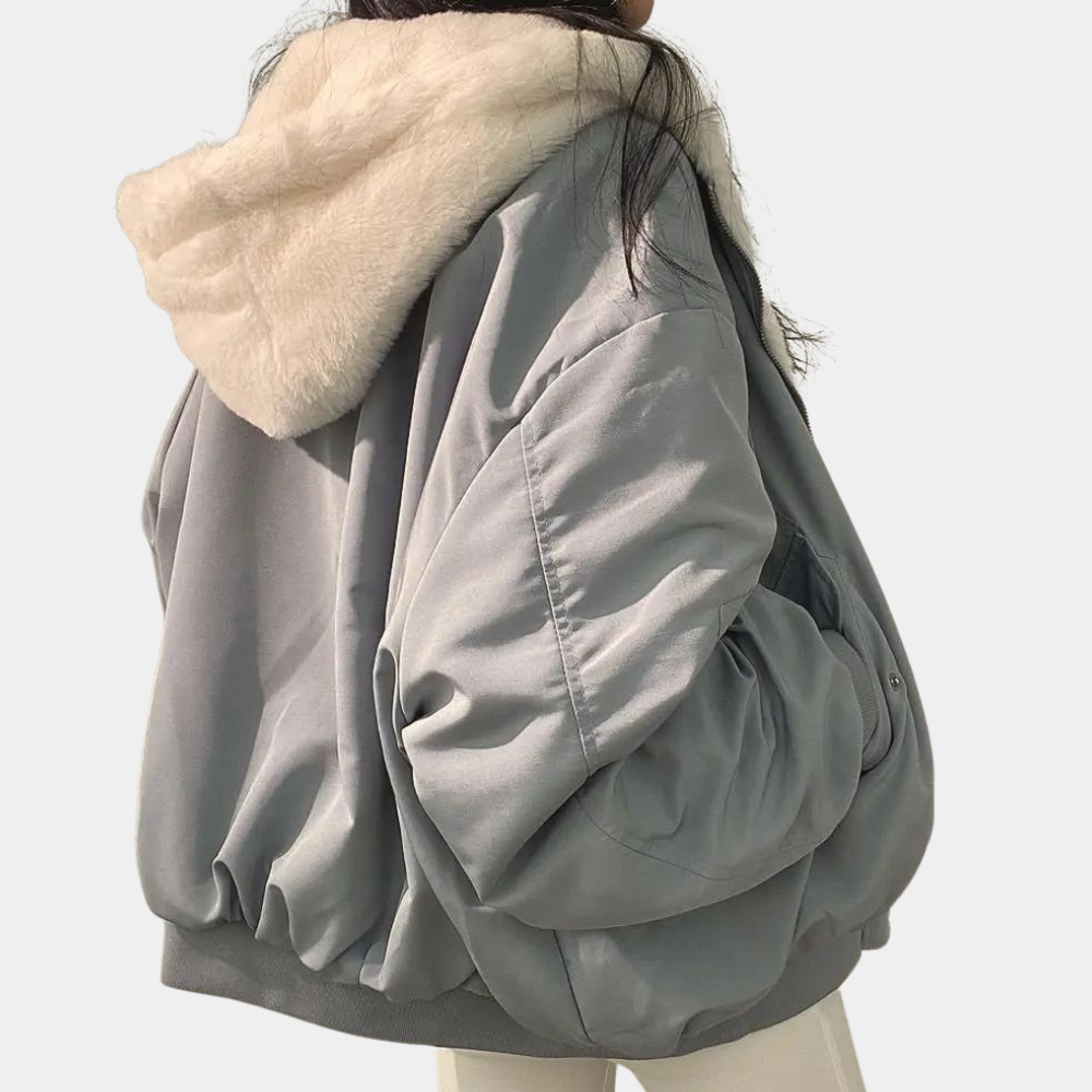 Sofia I Winterjacke Damen Figurschmeichelnd Mit Kapuze Und Taschen