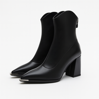 Damen Stiefel aus Kunstleder mit Metallkappe
