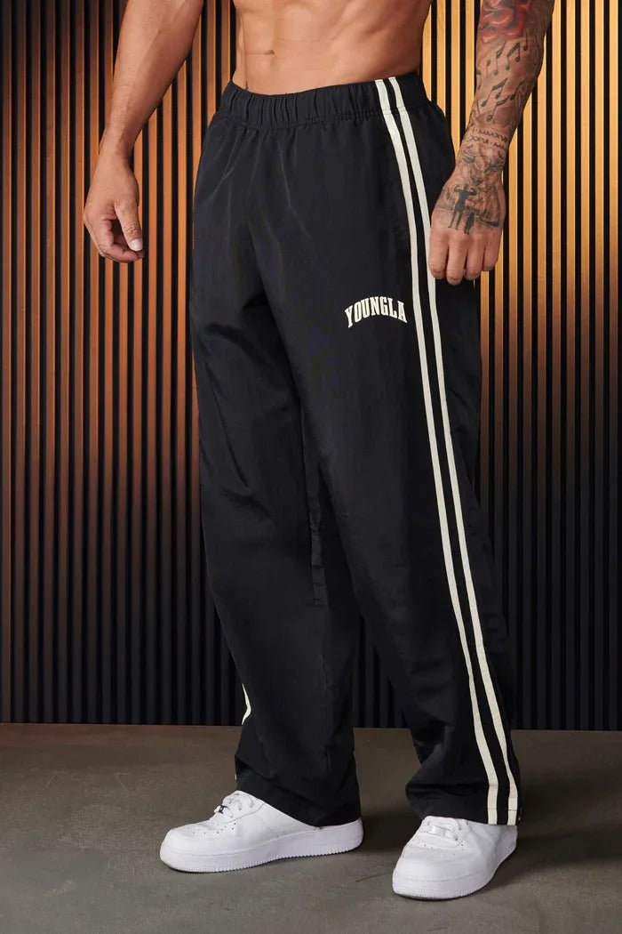 Florian | Herren Sporthose mit seitlichen Streifen 2