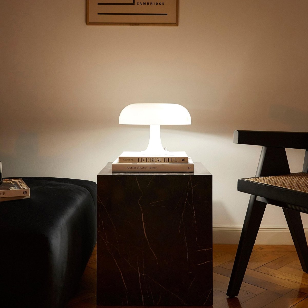 Retro Pilzlampe I Nachttischlampe Italienisches Design für stilvolle Wohnräume