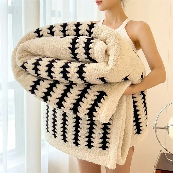 Flauschige Decke mit Plüsch-Sherpa-Fleece