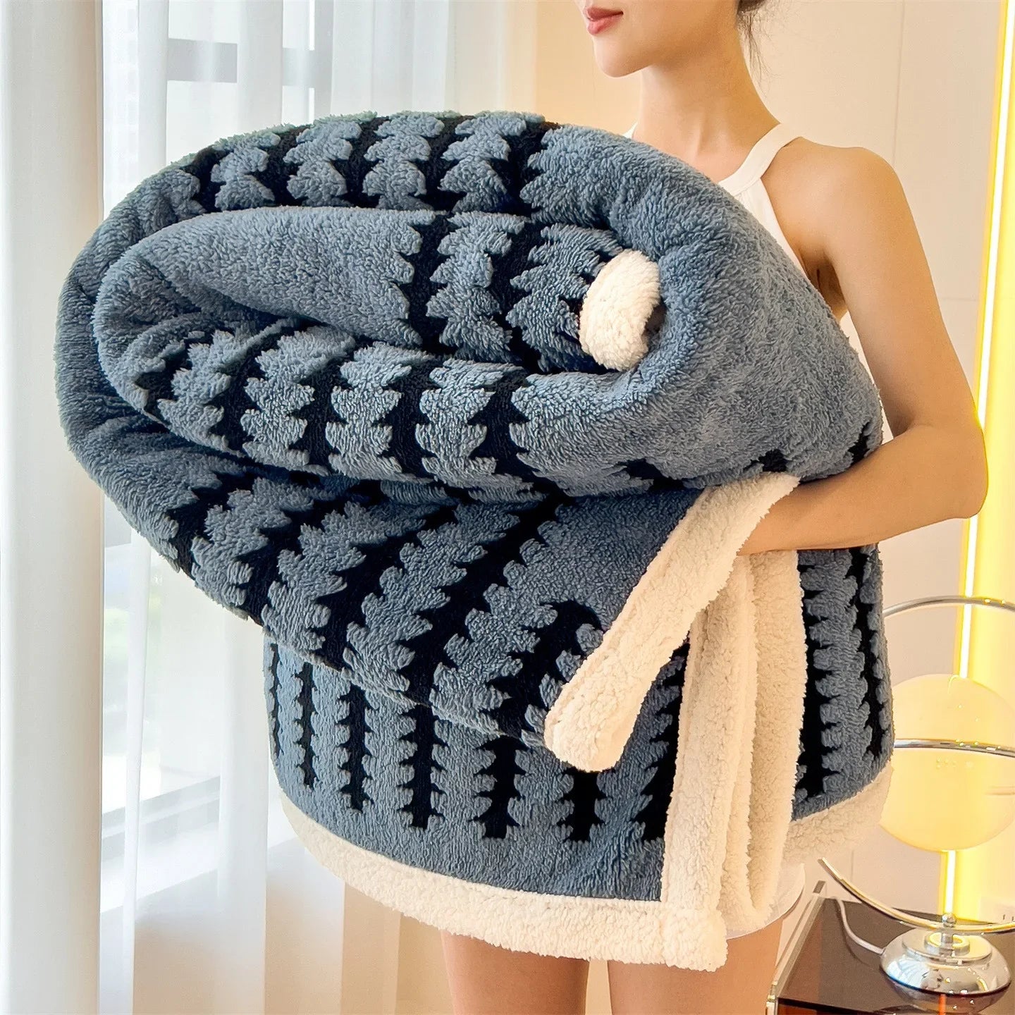 Flauschige Decke mit Plüsch-Sherpa-Fleece