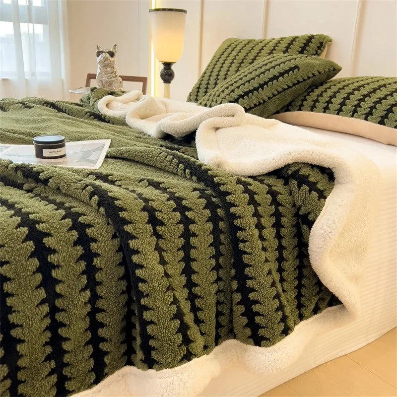 Flauschige Decke mit Plüsch-Sherpa-Fleece