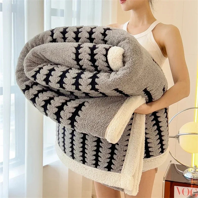 Flauschige Decke mit Plüsch-Sherpa-Fleece