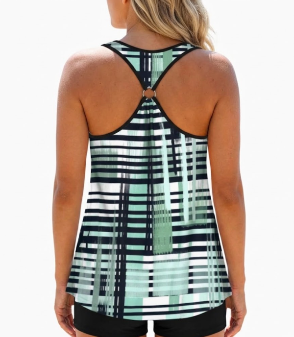 Gestreifter Damen Tankini mit Kragen und Badeshorts für den Sommer
