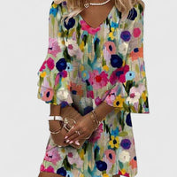 Elegantes Mini-Kleid für Damen mit romantischem Blumenprint und V-Ausschnitt