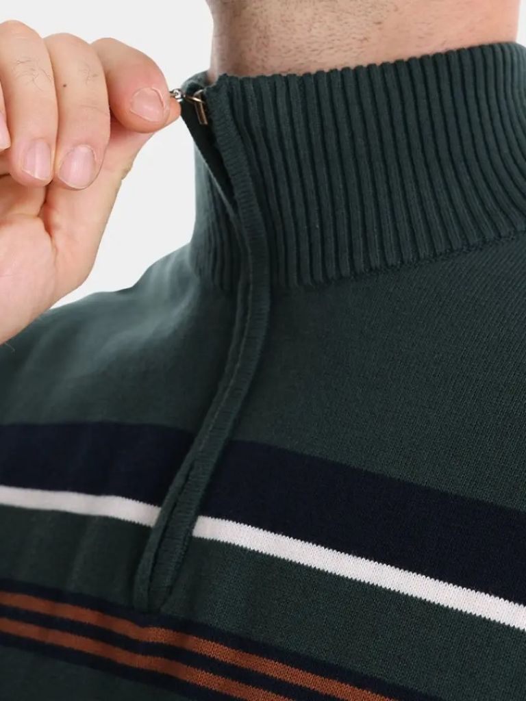 Gestreifter Pullover mit Viertelreißverschluss - Cross & Crown