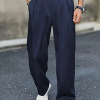 Bundfalten-Stoffhose mit lockerem Schnitt