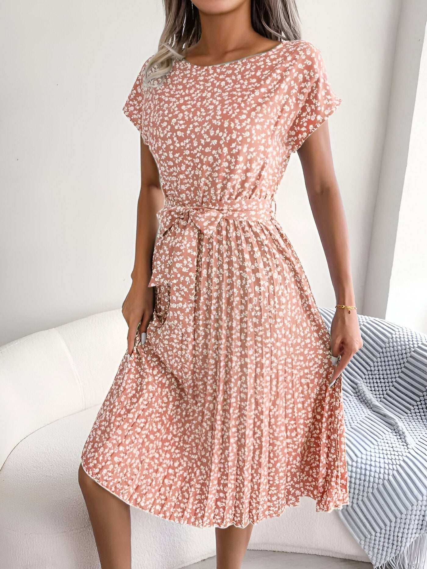 Midi Kleid Damen Regular Fit Casual mit Blumenmuster und Taillengürtel