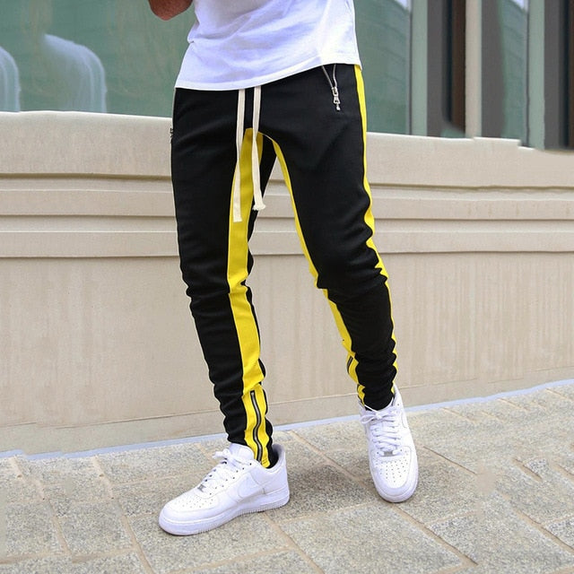 Herren Jogginghose Regular Fit Sportlich mit Kontraststreifen