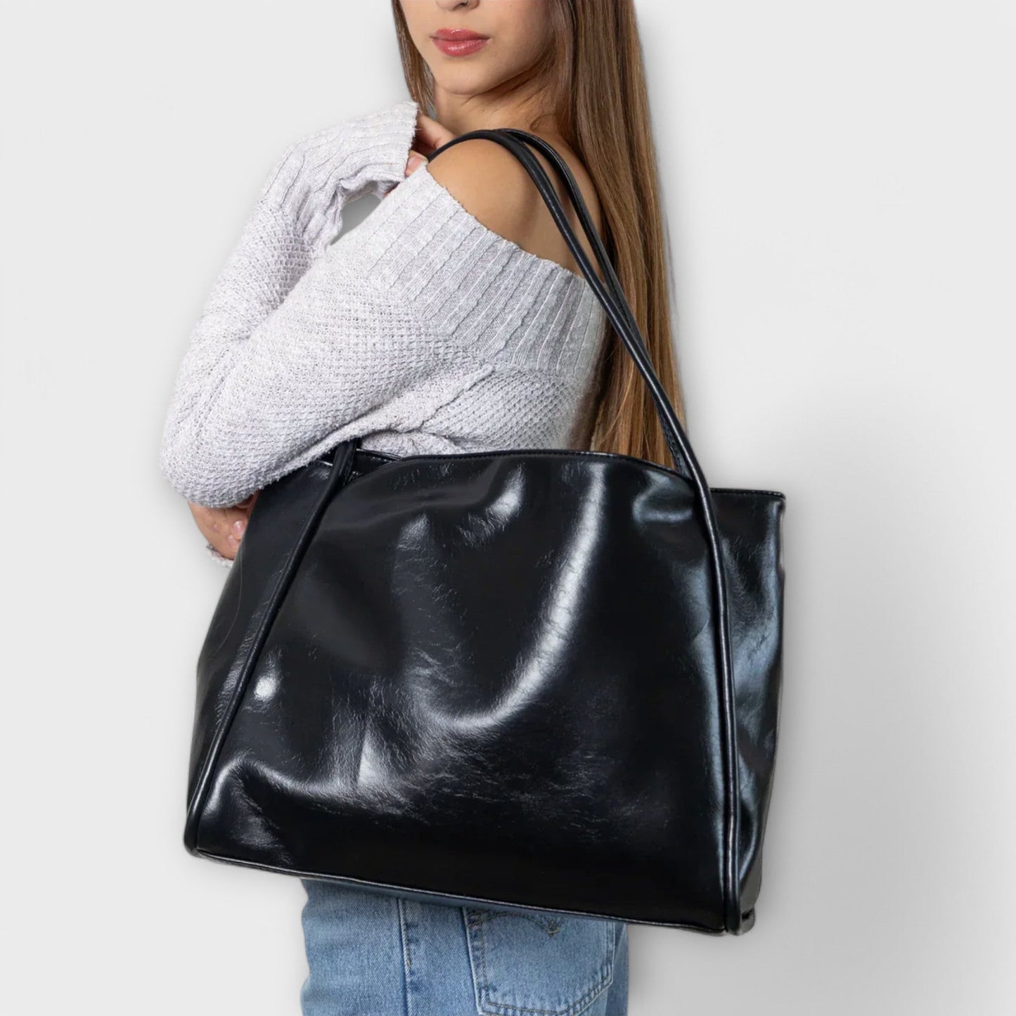 Elegante Handtasche für Damen mit geräumigem Innenraum
